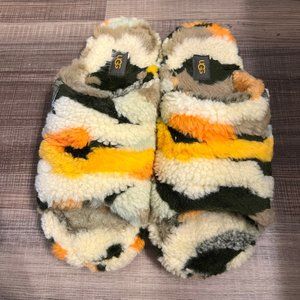 Ugg Olive Fuzzy Cali Slippers - Size 10